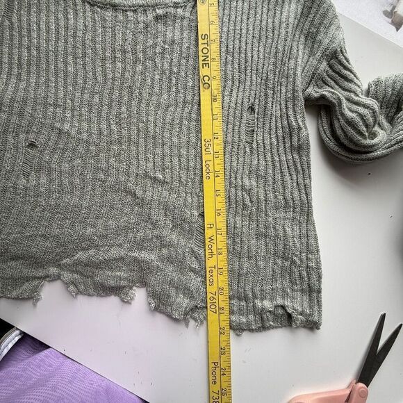 Pol Knit Scoop Neck Distressed Raw Hem Pullover Sweater Green Size Large - Picture 8 of 10
